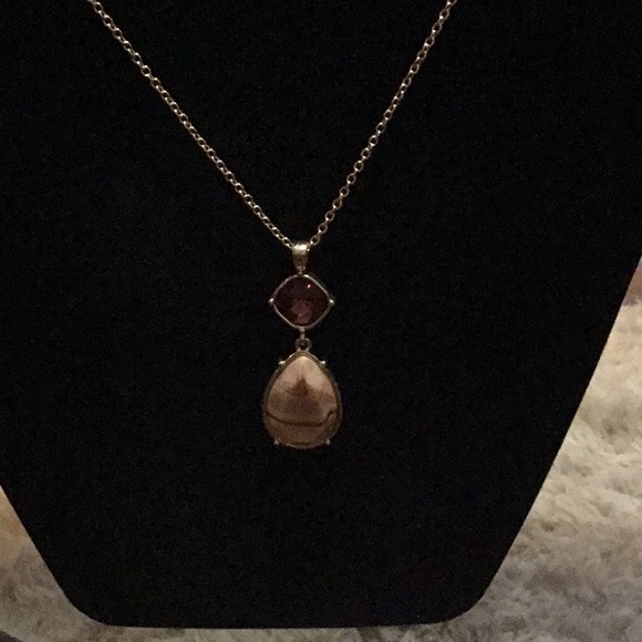 Had fun wearing a graduation. Also wore to wedding. Would be nice to pass it on - Picture 1 of 1